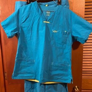 Iguana Med Scrub Set